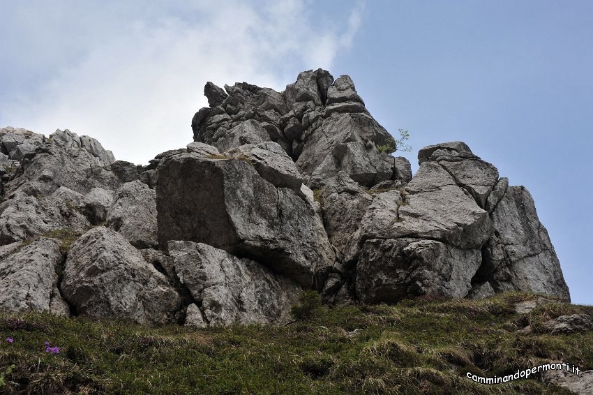 088 Sentiero dell Amicizia Monte Alben La Croce.JPG